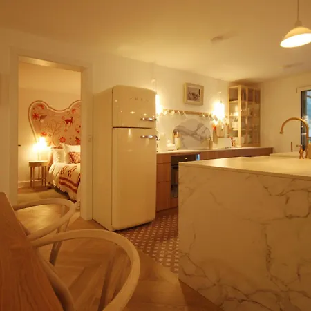 公寓 Sonnenhof Juliet - Design-led Swiss Luxury 萨斯费